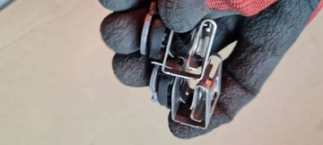 Q3 83A регулировочный винт спереди 4G8806305