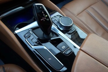 BMW Seria 5 G30-G31 Limuzyna 520d 190KM 2019 BMW Seria 5 Bezwypadek SalonPL xDrive LuxuryLine Tempomat Kamera FV, zdjęcie 15