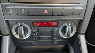 Audi A3 8P Hatchback 3d 1.6 TDI 105KM 2010 Audi A3 3-drzwiowe 1.6TDi OPŁACONY Bezwypadkowy, zdjęcie 21