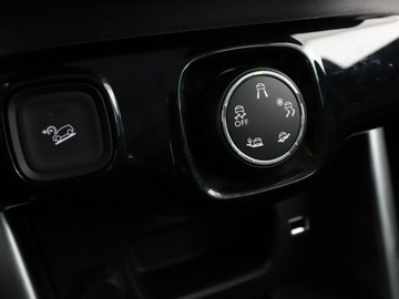 Citroen C3 Aircross  I Crossover 1.2 PureTech 110KM 2018 Citroen C3 Aircross 1.2 PureTech Shine Nawigacja, zdjęcie 28