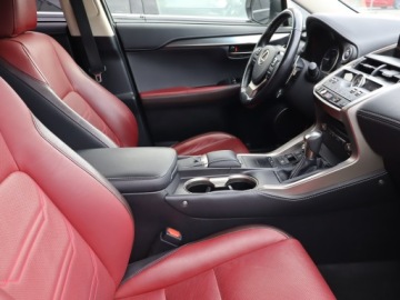 Lexus NX I SUV Facelifting 300h 197KM 2018 Lexus NX 300h, Salon Polska, Serwis ASO, 4X4, zdjęcie 8