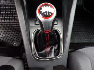 Volkswagen Jetta V 1.6 FSI 115KM 2006 VOLKSWAGEN JETTA 1.6 BENZ ZAMIANA Z NIEMIEC, zdjęcie 16