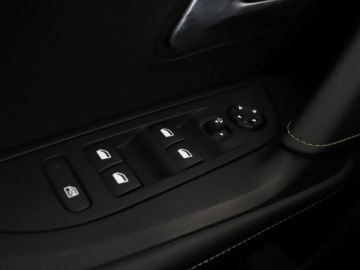 Peugeot 2008 I SUV Facelifting 1.2 PureTech 130KM 2019 Peugeot 2008 full LED półskóra virtual cocpit, zdjęcie 35