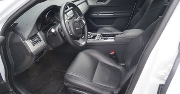 Jaguar XF II Sedan 2.0 i4D 180KM 2018 Jaguar XF 2.0 Diesel 180KM, zdjęcie 1