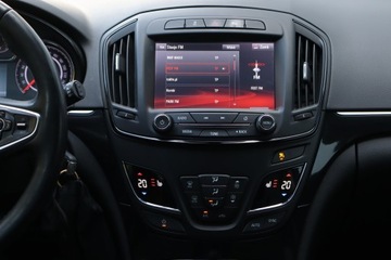 Opel Insignia I Sports Tourer Facelifting 2.0 CDTI ECOTEC 130KM 2015 Opel Insignia 2.0 CDTI, Salon Polska, Serwis ASO, zdjęcie 12