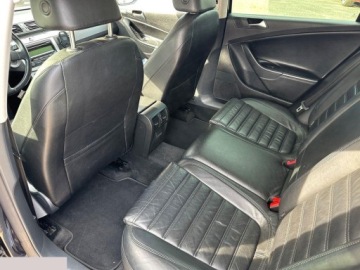 Volkswagen Passat B6 Variant 2.0 TDI-CR DPF 140KM 2009 Volkswagen Passat 2.0 TDI DPF Comfortline 140KM 2009r, zdjęcie 23