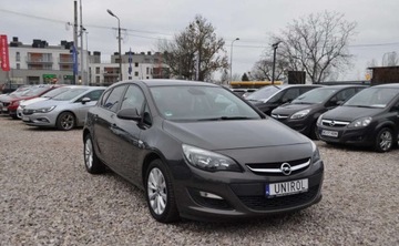 Opel Astra J Hatchback 5d 1.4 Turbo ECOTEC 120KM 2012 Opel Astra LIFT 1.4 Turbo Benzyna Tempomat Cz. parkowania 1.4 Benzyna 120KM, zdjęcie 3