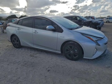 Toyota Prius IV Hatchback 1.8 Hybrid 122KM 2018 Toyota Prius Hybrid 2018 1.8 Hybryda 121KM, zdjęcie 4