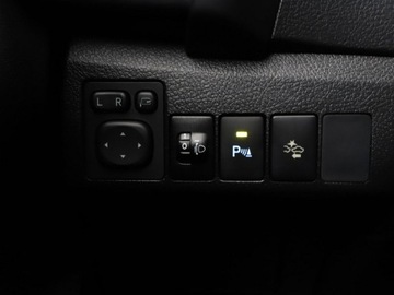 Toyota Auris II Hatchback 5d Facelifting 1.8 Hybrid 136KM 2017 Toyota Auris Edition-S+ kamera grzane fotele, zdjęcie 32