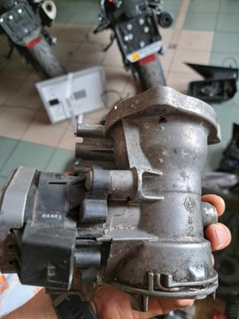 MERCEDES B TŘÍDA W245 A W169 ŠKRTÍCÍ KLAPKA VZDUCHU A6400902270