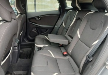 Volvo V40 II Hatchback Facelifting 1.5 T3 152KM 2019 Volvo V40 V40 Drive-E Dynamic Edition Vat Marza Salon PL 1 wl., zdjęcie 6