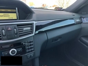 Mercedes Klasa E W212 Kombi AMG 63 AMG 525KM 2010 Mercedes E63 AMG COMBI 525KM 2010r Pierwszy właściciel Serwisowany w ASO, zdjęcie 11