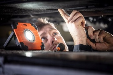 Лампа-прожектор COB аккумуляторная 750 лм Neo 99-038