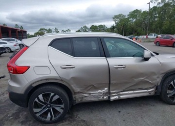 Volvo XC40 Crossover Facelifting 2.0 B5 250KM 2023 Volvo XC 40 2023r., B5 Plus Bright Theme, 2L, od ubezpieczalni 2.0 Benzyna, zdjęcie 6