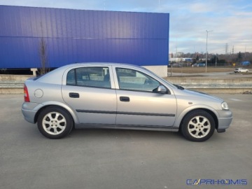 Opel Astra F Hatchback 1.6 i 16V 100KM 2002 Opel Astra 1.6i rewelacyjna serwis bezwypadkowa 1.6 Benzyna 100KM, zdjęcie 6