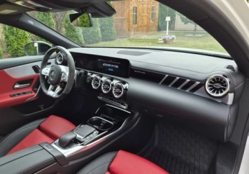 Mercedes Klasa A W177/V177 Sedan AMG 2.0 AMG 35 306KM 2022 Mercedes-Benz Klasa A Sedan 2022r 37tys km 2.0 Benzyna 306KM, zdjęcie 12