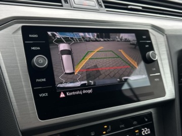 Volkswagen Passat B8 Variant Facelifting 2.0 TDI SCR 150KM 2022 Volkswagen Passat Variant APP | LED | Kamera Cofan, zdjęcie 20
