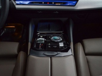 BMW Seria 5 G90-91 Sedan 2.0 20d 197KM 2025 BMW Seria 5 BMW 520d xDrive Limuzyna 2.0 Hybryda 197KM, zdjęcie 33