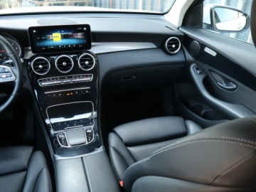 Mercedes GLC C253 SUV Facelifting 2.0 200d 163KM 2019 Mercedes GLC GLC 200 d 4MATIC, Salon Polska, 4X4, zdjęcie 7