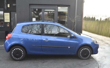 Renault Clio III Hatchback 5d 1.6 i 16V 88KM 2005 Renault Clio Renault Clio 1.6 16V Exception 1.6 BenzynaLPG 88KM, zdjęcie 11