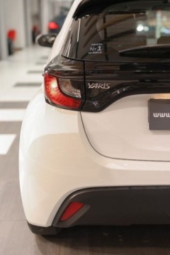 Toyota 2023 Toyota Yaris Hybrid 1.5 Comfort 1.5 Hybryda 92KM, zdjęcie 20