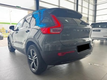 Volvo XC40 Crossover Facelifting 2.0 B3 163KM 2026 VOLVO XC40 B3 Plus Dark Suv 2.0 (163KM) 2026, zdjęcie 3