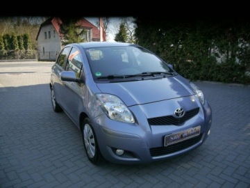 Toyota Yaris II Hatchback 5d 1.33 Dual VVT-i 101KM 2011 Toyota Yaris 1.3 Stan b.dobry Bez rdzy i korozji!!, zdjęcie 3