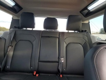 Land Rover Defender IV (L663) 2023 Land Rover Defender 2023r., 90 S, od ubezpieczalni 2.0 Benzyna 296KM, zdjęcie 8