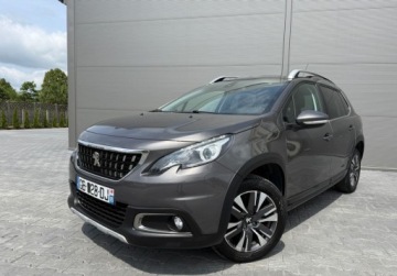 Peugeot 2008 I SUV Facelifting 1.2 PureTech 110KM 2019 Peugeot 2008 1.2 Benzyna 110KM, zdjęcie 1