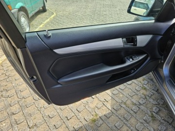 Mercedes Klasa C W204 Limuzyna 1.8 180 CGI BlueEFFICIENCY 156KM 2011 Mercedes C 180 1,8 benzyna 156KM coupe automat, zdjęcie 13