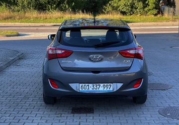 Hyundai i30 II Hatchback 5d 1.6 CRDi 110KM 2015 Hyundai i30 1.6 Diesel 110 KM Klimatyzacja, zdjęcie 12