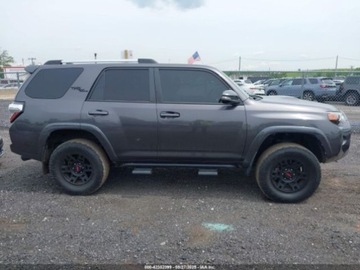 Toyota 2018 Toyota 4-Runner Trd Off Road Premium 2018 4.0l 4.0 Benzyna 270KM, zdjęcie 6