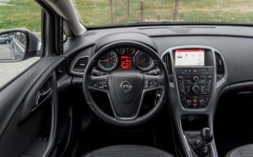 Opel Astra J GTC 1.4 Turbo ECOTEC 120KM 2015 Opel Astra Opel Astra 1.4 Benzyna 120KM, zdjęcie 35