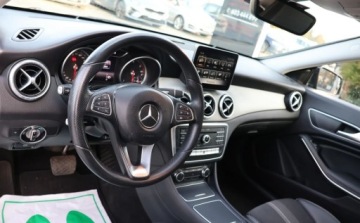 Mercedes CLA C117 Shooting Brake Facelifting 2.1 220 d 177KM 2017 Mercedes-Benz CLA NAVI, Czujniki, Tempomat, Grzane Fotele, Multifunkcja, Z, zdjęcie 10