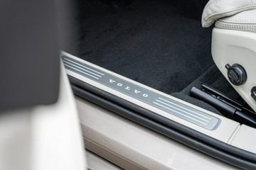 Volvo V90 II Plug-In Facelifting 2.0 T8 Plug-In Hybrid 455KM 2025 Volvo V90 Ultra Dark T8 AWD Plug-in hybrid (310 +, zdjęcie 16