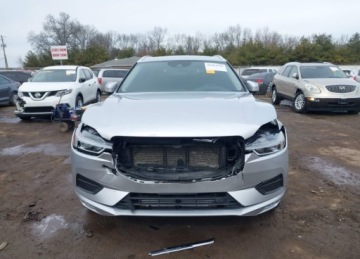 Volvo XC60 II Crossover T6 320KM 2018 Volvo XC 60 2018r., T6 Momentum, 2L, od ubezpieczalni 2.0 Benzyna 320KM, zdjęcie 5