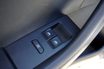 Skoda Rapid II Liftback 1.2 TSI 85KM 2013 SKODA RAPID - LIFTBACK - POLSKI SALON - LEMIR - PIERWSZY WŁAŚCICIEL ! ! !, zdjęcie 21