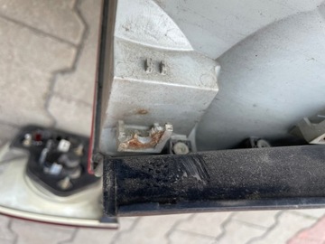 SVĚTLA ZADNÍ KOMPLET VOLKSWAGEN TOUAREG 7L PŘED FACELIFTEM