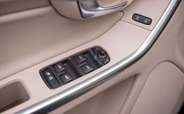 Volvo XC60 I SUV Facelifting 2.0 D4 DRIVE-E 181KM 2014 Volvo XC 60 2.0D4 181KM Lift Virtual Navi Skora ALu Pdc Full Chrom Gwaranc, zdjęcie 15