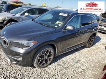 BMW X1 U11 2022 BMW X1 2022, 2.0L, 4x4, po gradobiciu 2.0 Benzyna 228KM