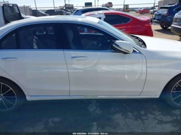 Mercedes Klasa C W206 2021 Mercedes-Benz Klasa C 300 Sedan 2021 2.0l 2.0 Benzyna 255KM, zdjęcie 6