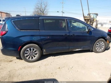 Chrysler Pacifica II 2023 Chrysler Pacifica Hybrid Touring L 2023 3.6 Hybryda 287KM, zdjęcie 6