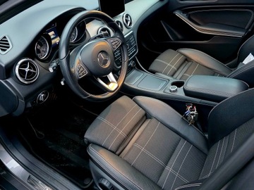 Mercedes GLA I Off-roader 1.6 180 122KM 2017 Mercedes GLA180 Aklasa panorama, xenon bdb stan, serwis ASO, zdjęcie 13