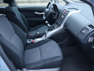Toyota Auris I Hatchback 5d Facelifting 1.6 Valvematic 132KM 2011 Toyota Auris 1.6 Valvematic, GAZ, Klima, zdjęcie 8
