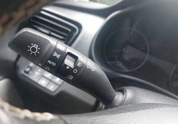 Kia Stonic Crossover 1.0 T-GDI 120KM 2019 Kia Stonic Climatronic Navi Kamera Szyberdach Tempomat Alu17 Dealer Kia, zdjęcie 30