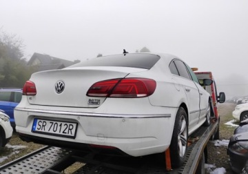 Volkswagen CC 2.0 TDI BlueMotion Technology 150KM 2016 Volkswagen CC 2016r, 2.0 TDI. Uszkodzony przod. 2.0 Diesel 150KM, zdjęcie 3