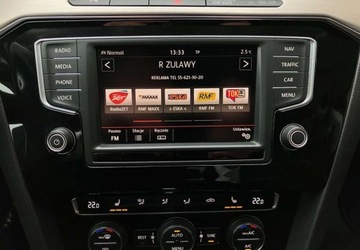 Volkswagen Passat B8 Variant 1.8 TSI BlueMotion Technology 180KM 2015 Volkswagen Passat Variant Volkswagen Passat Variant 1.8 TSI BMT Highline D, zdjęcie 26