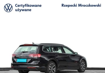 Volkswagen Passat B8 Variant Facelifting 2.0 TDI SCR 150KM 2023 Volkswagen Passat 2.0TDI 150KM DSG, Business, App Connect, Pakiet Zimowy,, zdjęcie 5