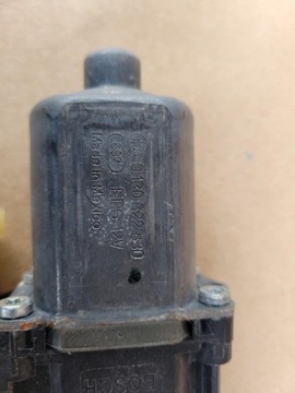 MOTOREK OKNO DVEŘE LEVÝ PŘEDNÍ FORD FUSION 2017