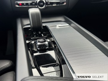 Volvo XC60 II 2025 Volvo XC 60 B5 B AWD Plus Dark | Serwis ASO | Harm, zdjęcie 23